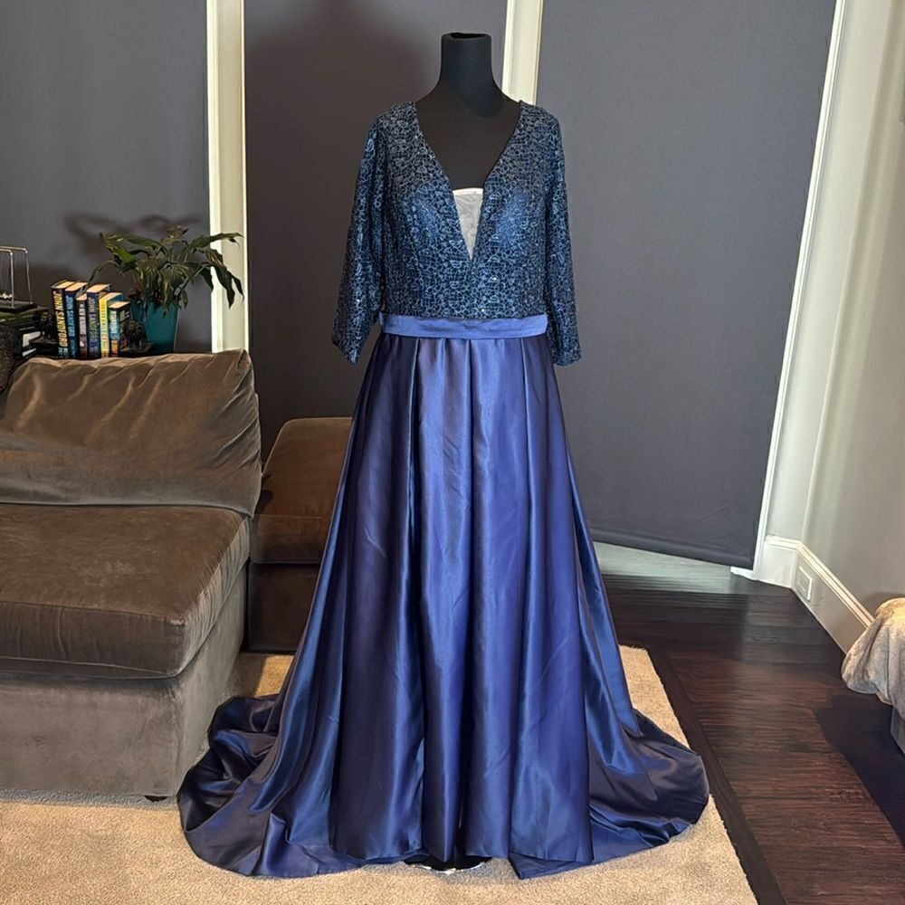 Women’s Blue Full Length 3/4 Sleeve Sparkly Sheer Bodice Dress Leg Slit Size 14